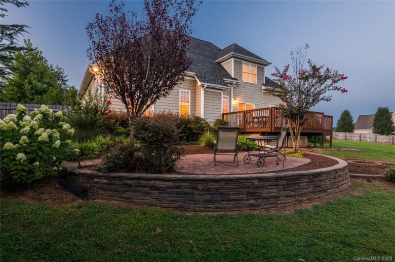 Property image 4 at 225 Shepherds Bluff Drive, Mooresville, NC 28115