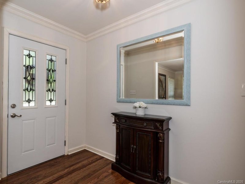 Property image 3 at 2900 Arundel Drive, Charlotte, NC 28209
