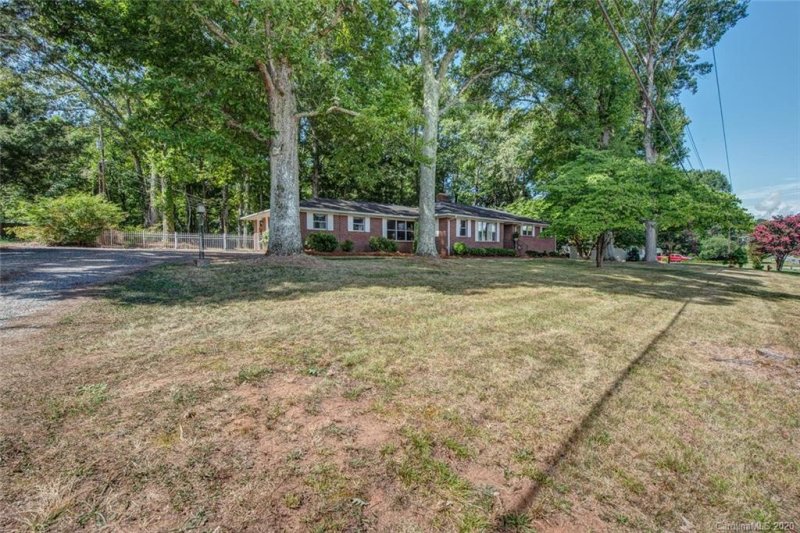 Property image 2 at 1703 Old Hickory Grove Road, Mount Holly, NC 28120