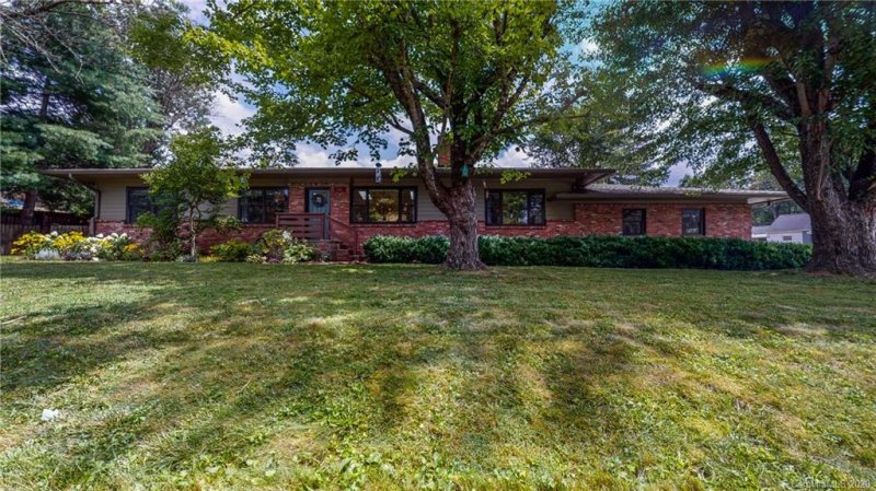 Property image 3 at 166 Arco Road, Asheville, NC 28805