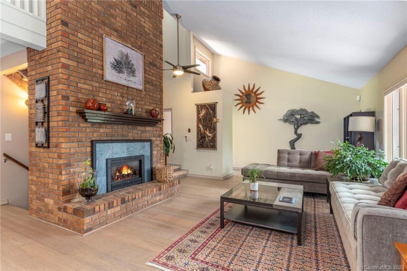 Property image 3 at 205 Woodfield Drive, Asheville, NC 28803