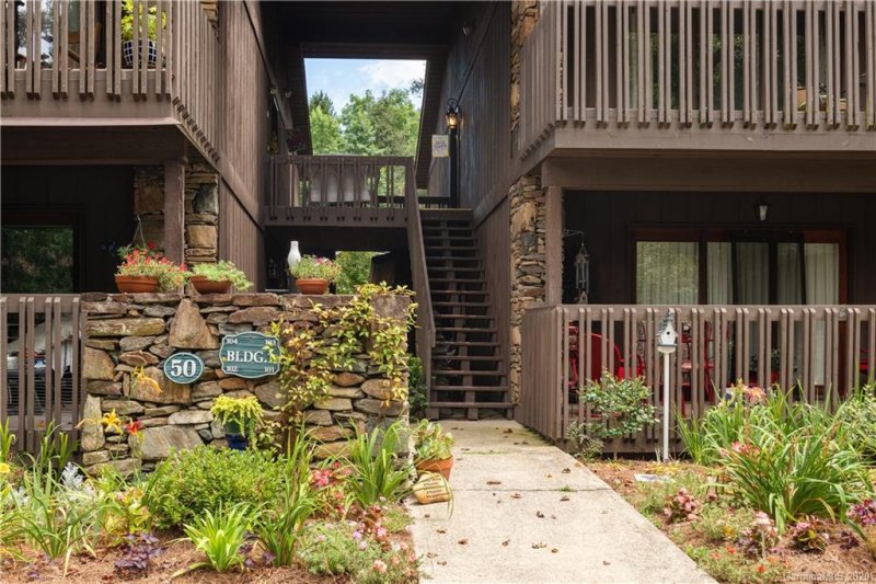 Property image 2 at 50 Maxine Lane, Hendersonville, NC 28739