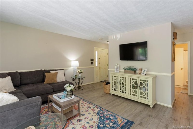 Property image 4 at 50 Maxine Lane, Hendersonville, NC 28739