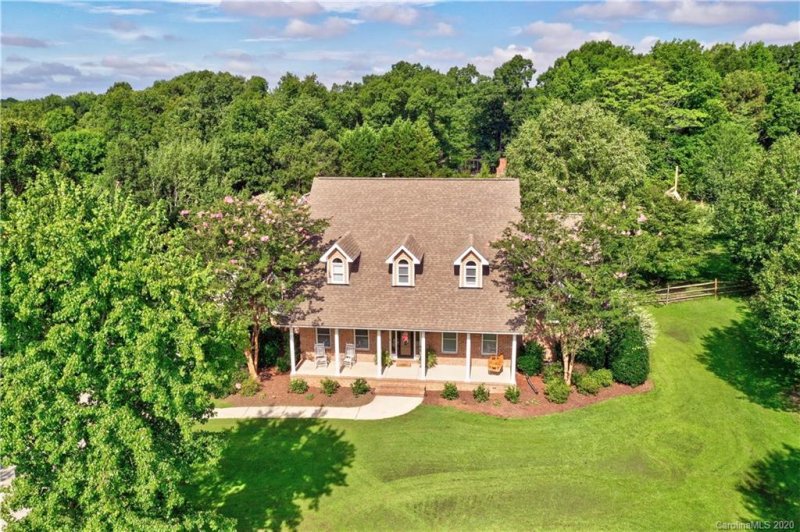 Property image 3 at 5015 Ancestry Circle, Weddington, NC 28104