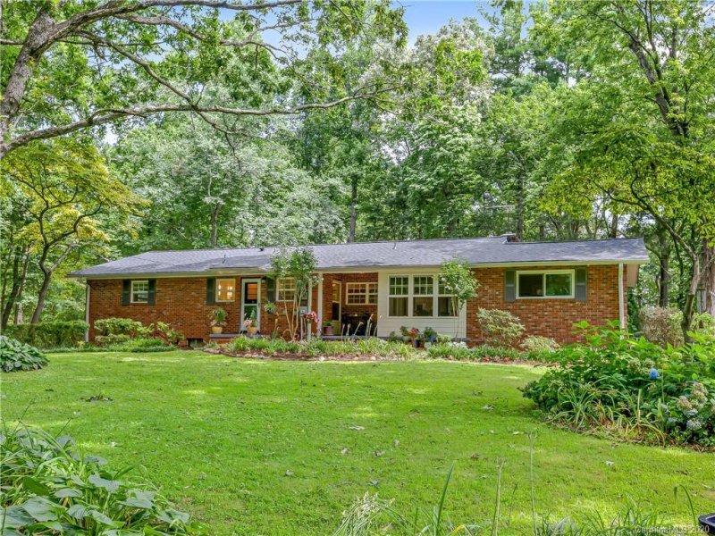 Property image 3 at 3087 Magnolia Drive, Hendersonville, NC 28792