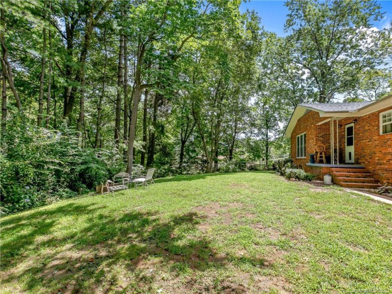 Property image 4 at 3087 Magnolia Drive, Hendersonville, NC 28792