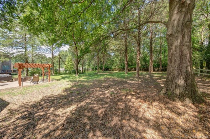 Property image 5 at 2512 Springs Drive, Charlotte, NC 28226