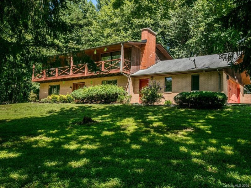 Property image 2 at 117 Viewcrest Drive, Hendersonville, NC 28739