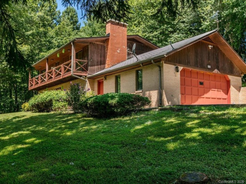 Property image 3 at 117 Viewcrest Drive, Hendersonville, NC 28739