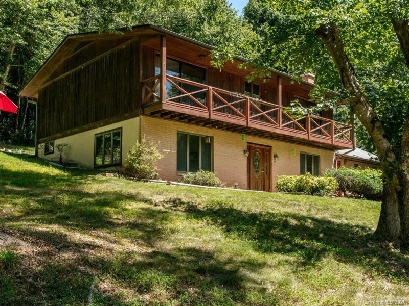 Property image 4 at 117 Viewcrest Drive, Hendersonville, NC 28739