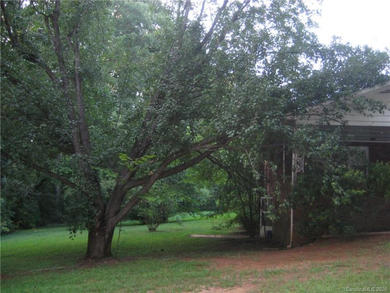 Property image 3 at 524 Berkshire Drive, Statesville, NC 28677