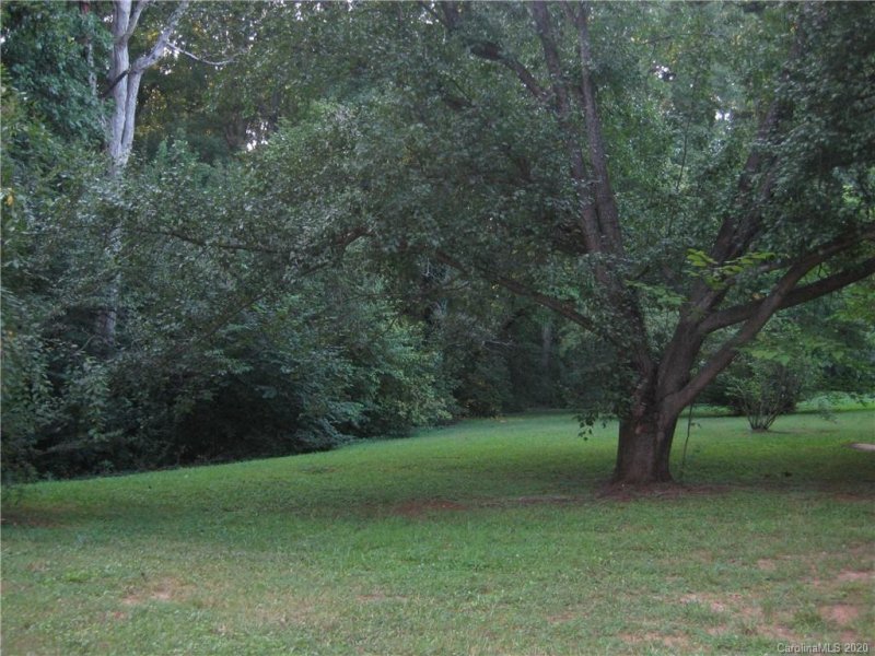 Property image 4 at 524 Berkshire Drive, Statesville, NC 28677