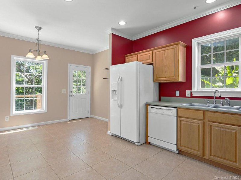 Property image 5 at 155 Laurel Loop, Asheville, NC 28806