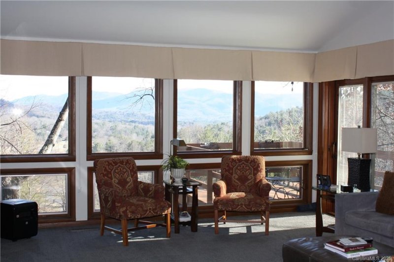 Property image 2 at 39 Mark Twain Road, Asheville, NC 28805