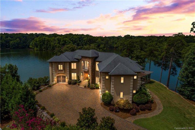 Property image 2 at 180 Eagle Chase Lane, Troutman, NC 28166