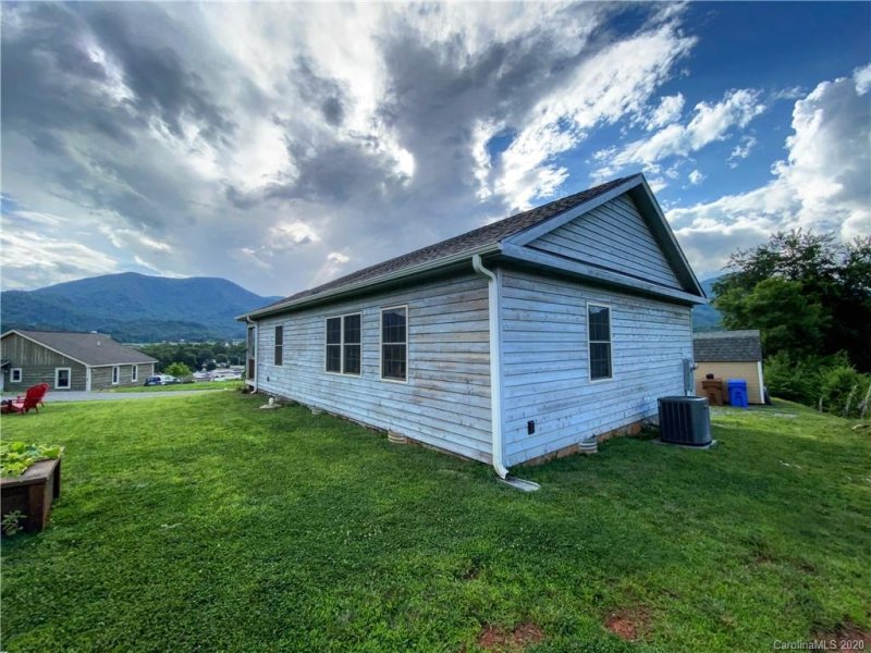 Property image 2 at 150 Bronco Way, Waynesville, NC 28785