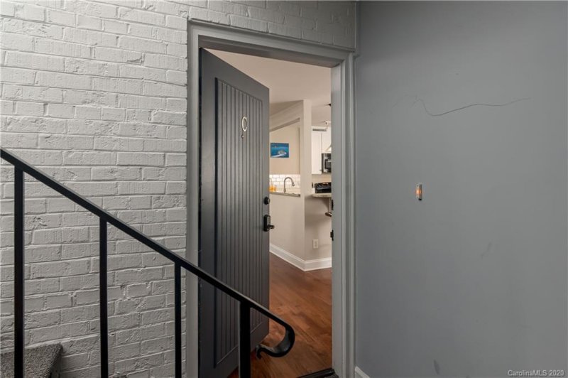 Property image 2 at 4923 Park Road, Charlotte, NC 28209