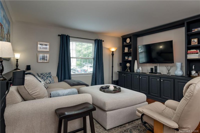 Property image 4 at 4923 Park Road, Charlotte, NC 28209