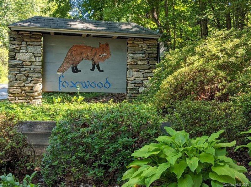 Property image 2 at 54 Jp Huggins Drive, Hendersonville, NC 28792