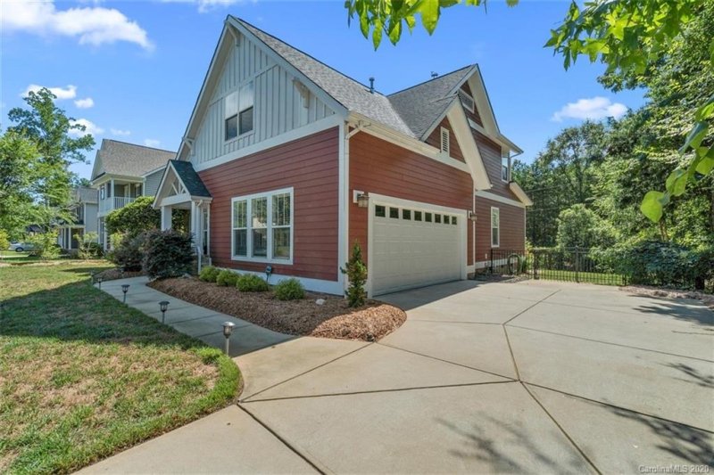 Property image 3 at 359 Windy Pine Drive, Lake Wylie, SC 29710