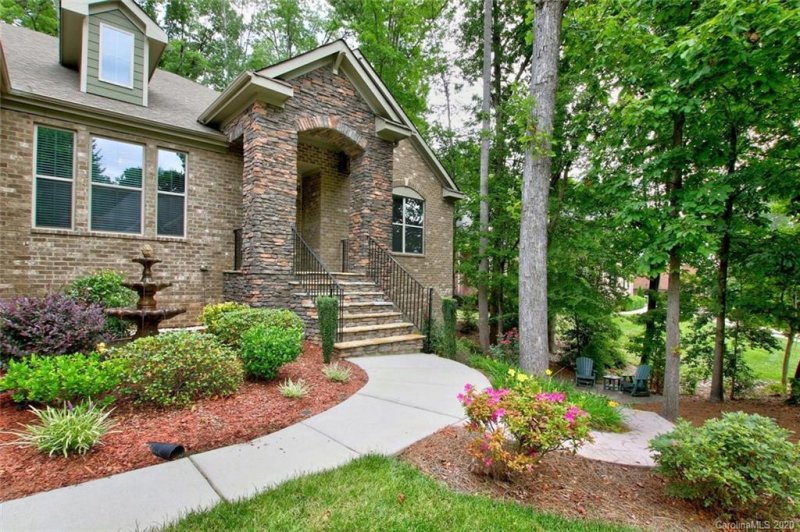 Property image 3 at 7592 Turnberry Lane, Stanley, NC 28164