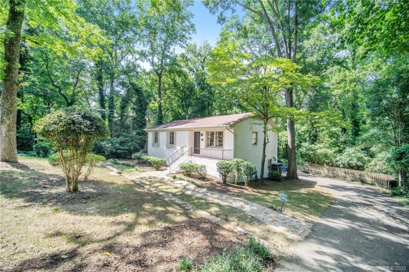 Property image 3 at 5701 Charing Place, Charlotte, NC 28211