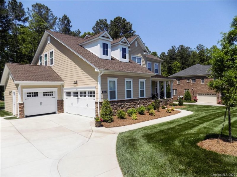 Property image 2 at 2315 Island Lake Drive, Charlotte, NC 28214