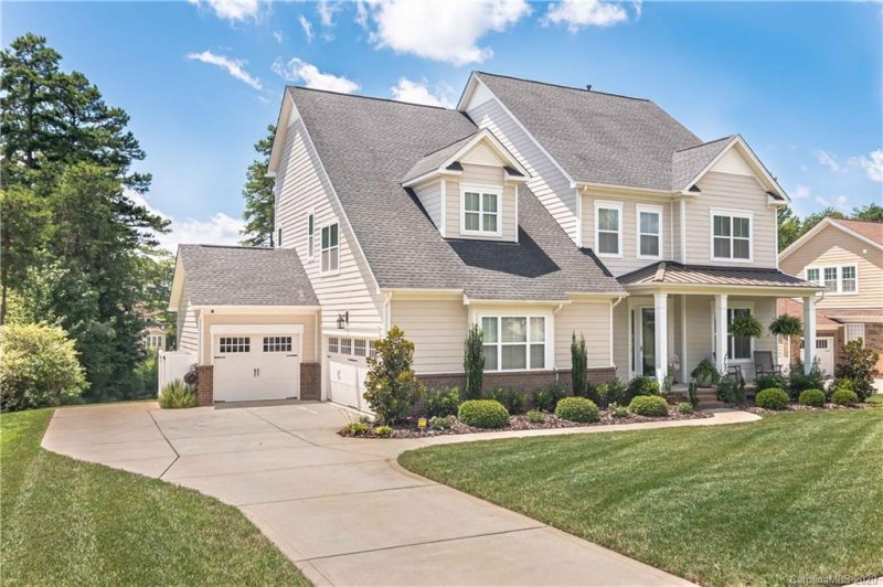 Property image 3 at 734 Pela Vista Court, Fort Mill, SC 29715