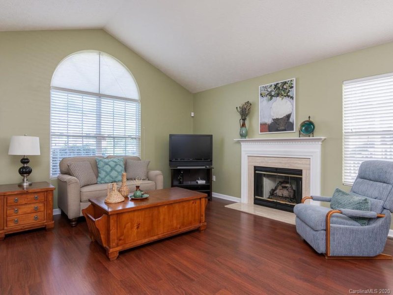 Property image 4 at 34 N Woodridge View Court, Hendersonville, NC 28791