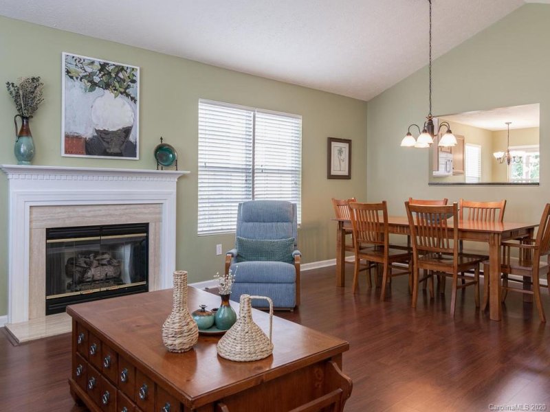 Property image 5 at 34 N Woodridge View Court, Hendersonville, NC 28791