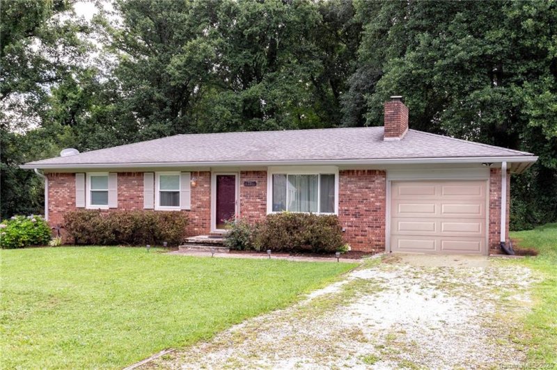 Property image 2 at 73 Robinson Avenue, Asheville, NC 28803