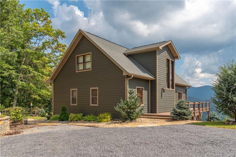 Property image 2 at 1090 Grandeur Heights, Clyde, NC 28721