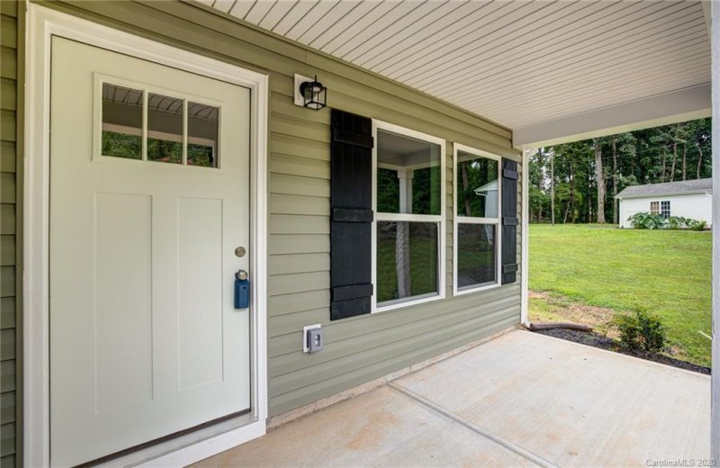 Property image 3 at 2320 Sunset Boulevard, Charlotte, NC 28269