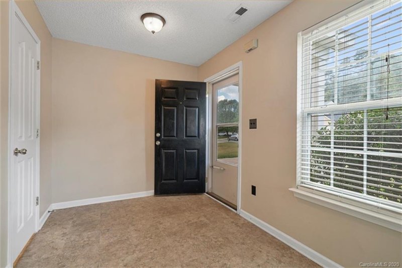 Property image 2 at 4706 Sahalee Lane, Charlotte, NC 28216