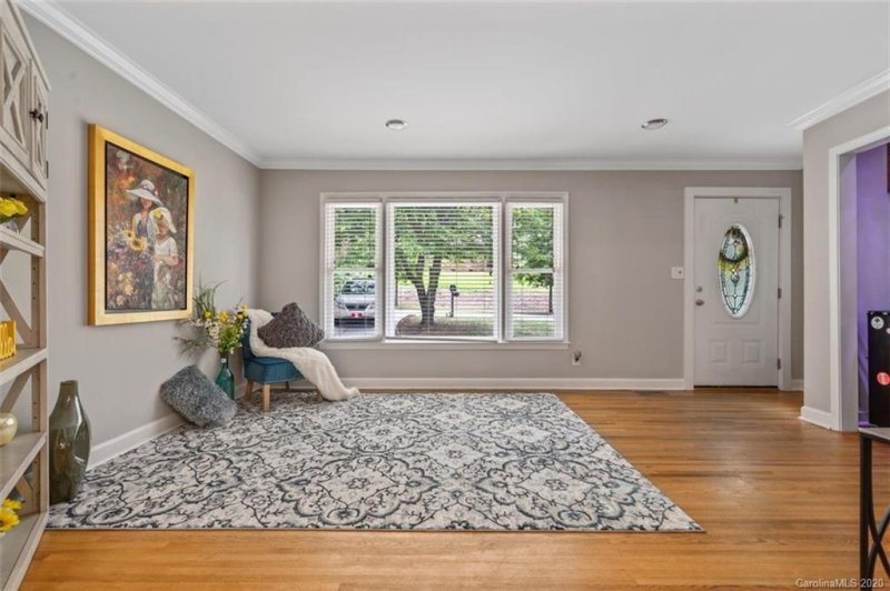 Property image 3 at 422 Short Hills Drive, Charlotte, NC 28217