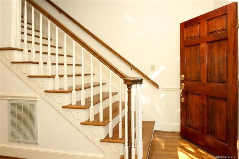 Property image 3 at 3501 Kylemore Court, Charlotte, NC 28210