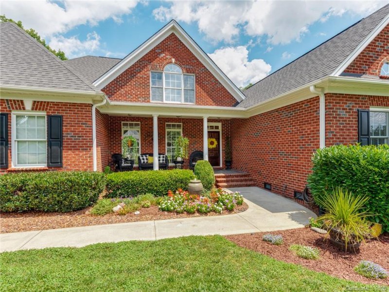 Property image 2 at 3124 Turf Court, Gastonia, NC 28056