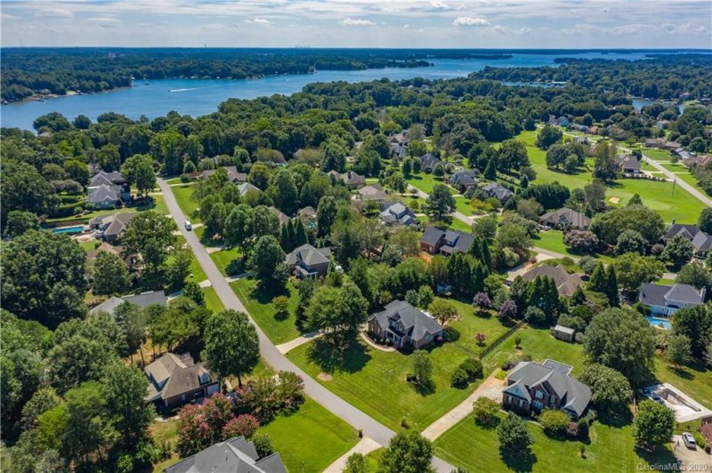 Property image 2 at 128 Mandarin Drive, Mooresville, NC 28117