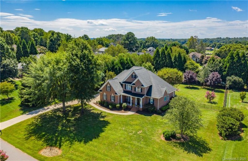 Property image 3 at 128 Mandarin Drive, Mooresville, NC 28117