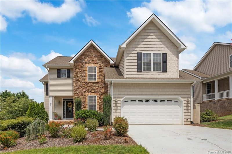 95 Driftstone Circle