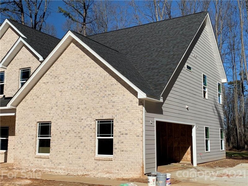 Property image 2 at 7800 Shalom Drive, Charlotte, NC 28216