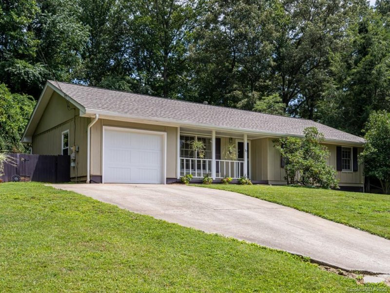 19 Glen Meadows Road