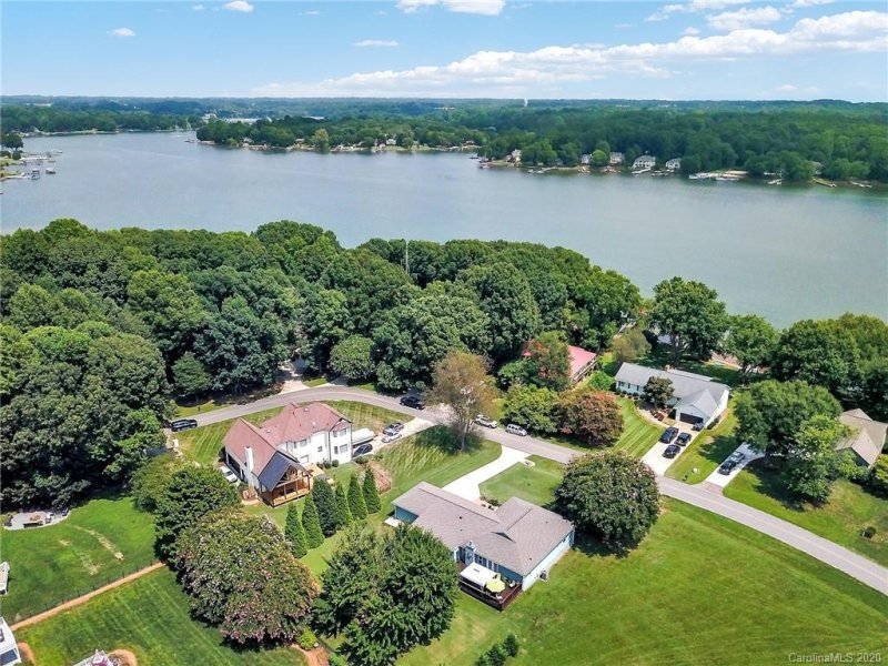 Property image 3 at 527 Canvasback Road, Mooresville, NC 28117