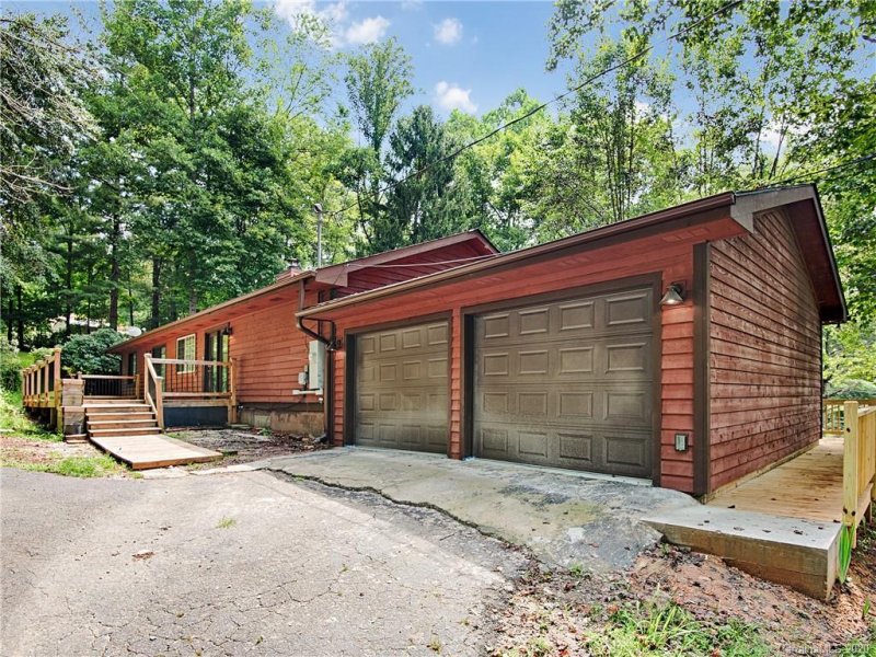 Property image 3 at 36 Mountain Brook Drive, Candler, NC 28715