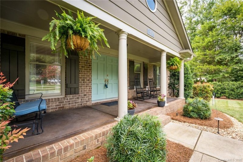 Property image 2 at 10608 Knox Avenue, Matthews, NC 28105