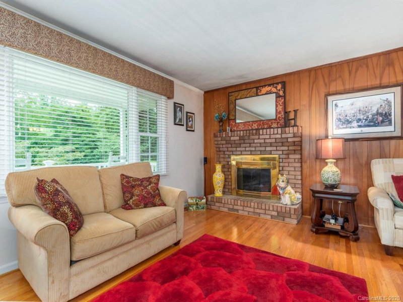 Property image 4 at 16 Mayfair Drive, Candler, NC 28715