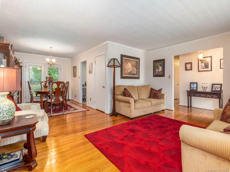 Property image 5 at 16 Mayfair Drive, Candler, NC 28715