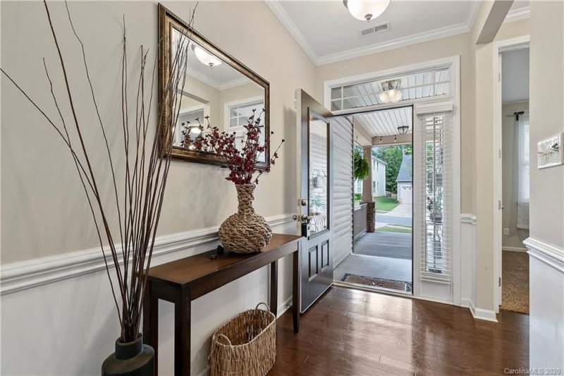 Property image 3 at 7125 Toxaway Lane, Charlotte, NC 28269