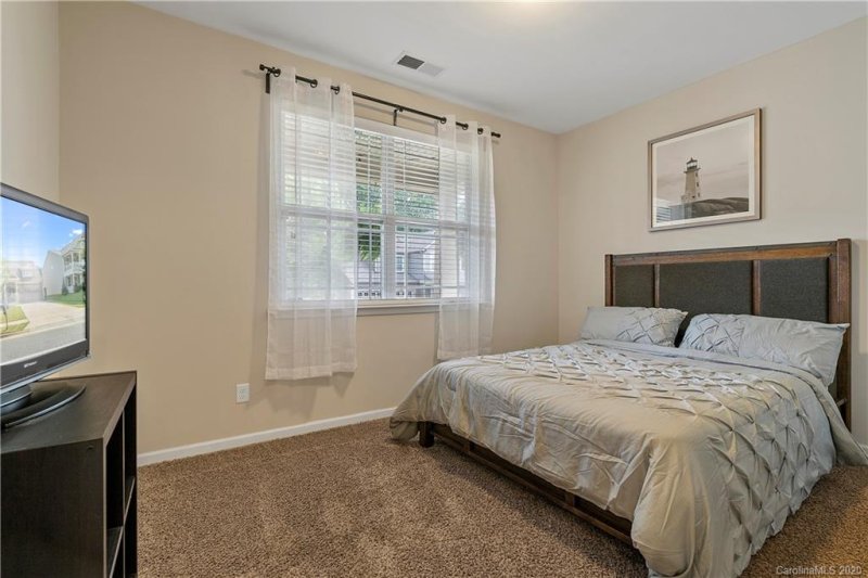 Property image 4 at 7125 Toxaway Lane, Charlotte, NC 28269