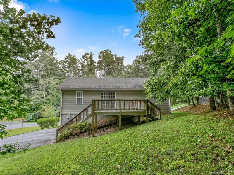 Property image 5 at 103 Brooktree Circle, Hendersonville, NC 28739